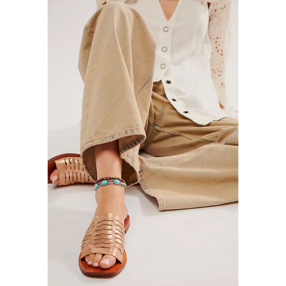 🎉LAST CHANCE🎉 FREE PEOPLE Slice Of Sun Sandals / Rose Gold - Picture 2 of 10